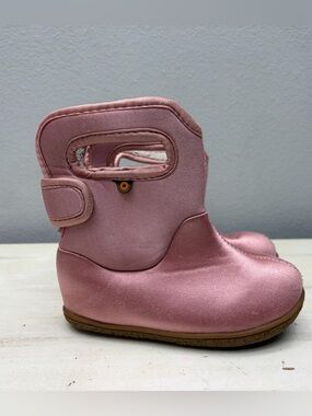 Bogs Metallic Pink Waterproof Kids Boots Size 8